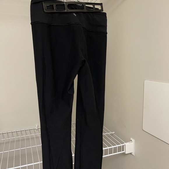 Lululemon reversible yoga pants - Picture 4 of 4